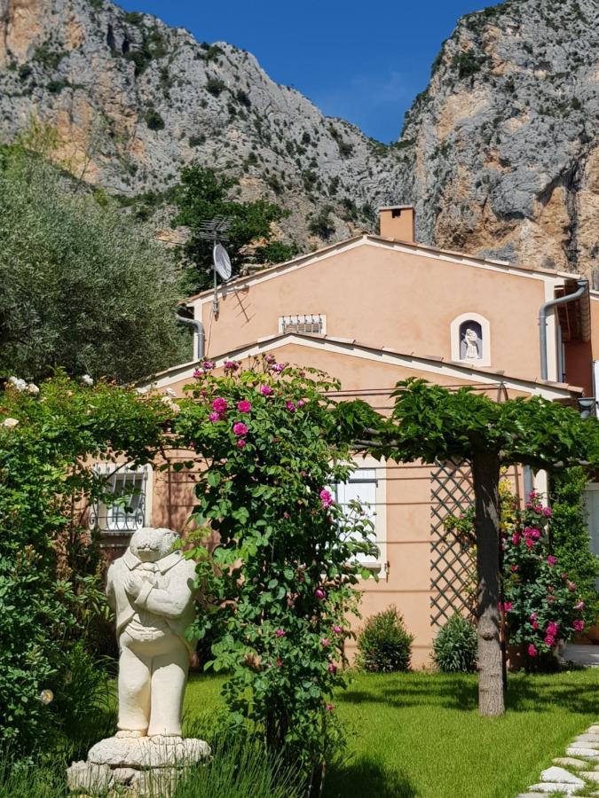 Bastide Des Oliviers Acomodação com café da manhã Moustiers-Sainte-Marie Exterior foto